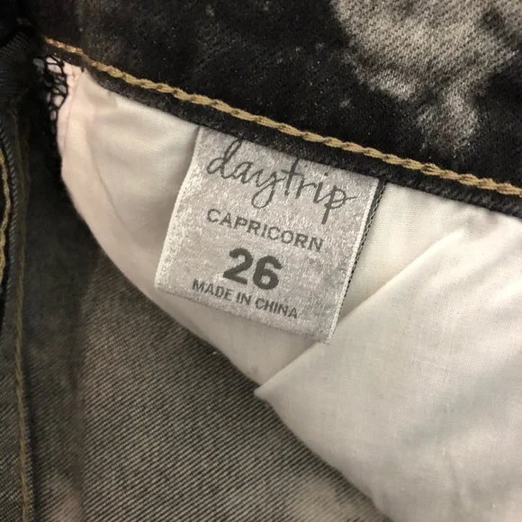 NWOT Daytrip Jean Shorts Size - 26 - Picture 7 of 7